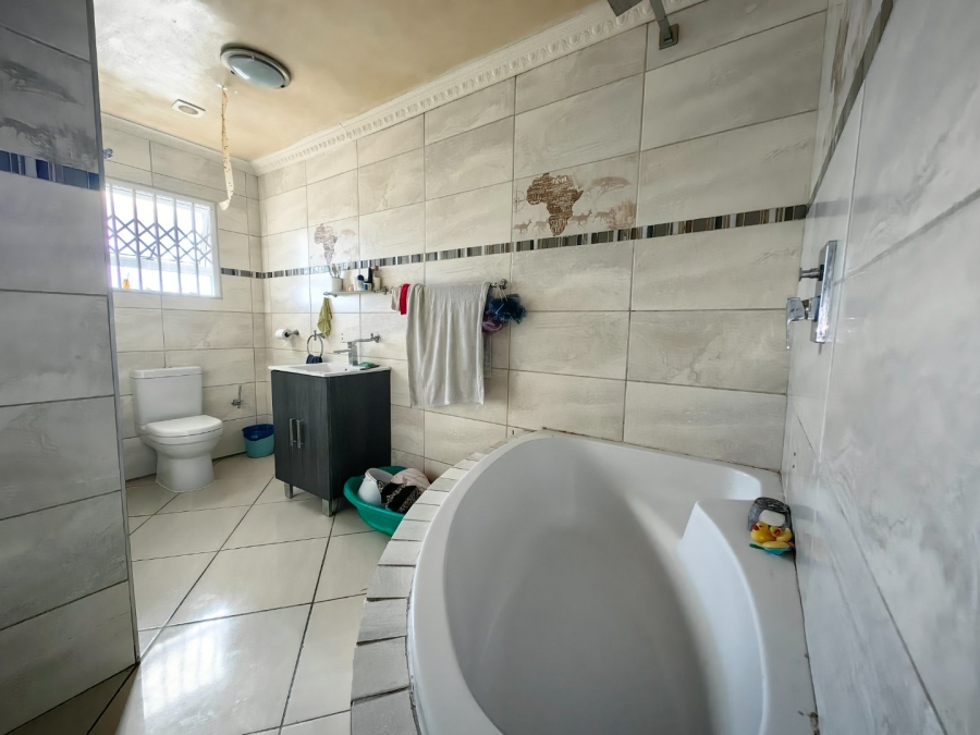 To Let 2 Bedroom Property for Rent in Rocklands Western Cape